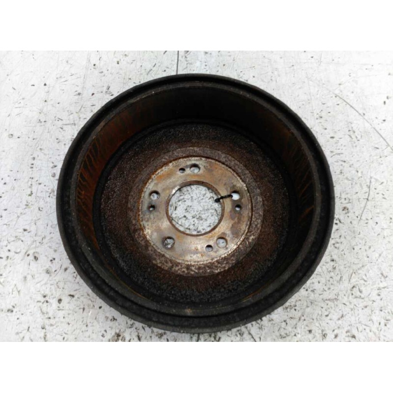 Recambio de tambor freno trasero para kia carnival ii 2.9 cdri ex referencia OEM IAM 2