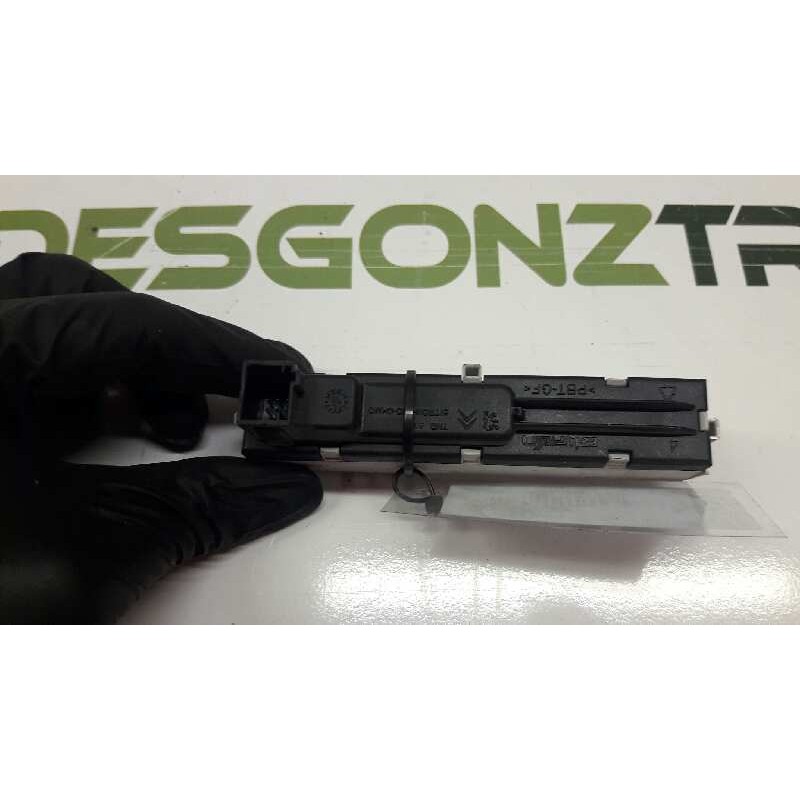 Recambio de pantalla multifuncion para peugeot 207 sw confort referencia OEM IAM - Blanco 2