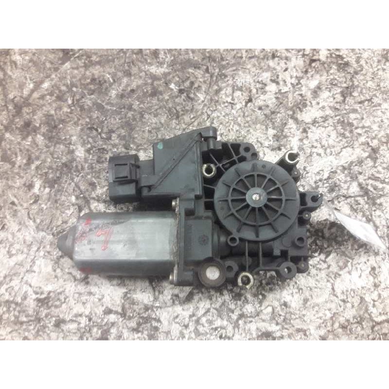Recambio de elevalunas delantero derecho para audi a4 berlina (b5) 1.9 tdi referencia OEM IAM 0536001401 8 PINS 3