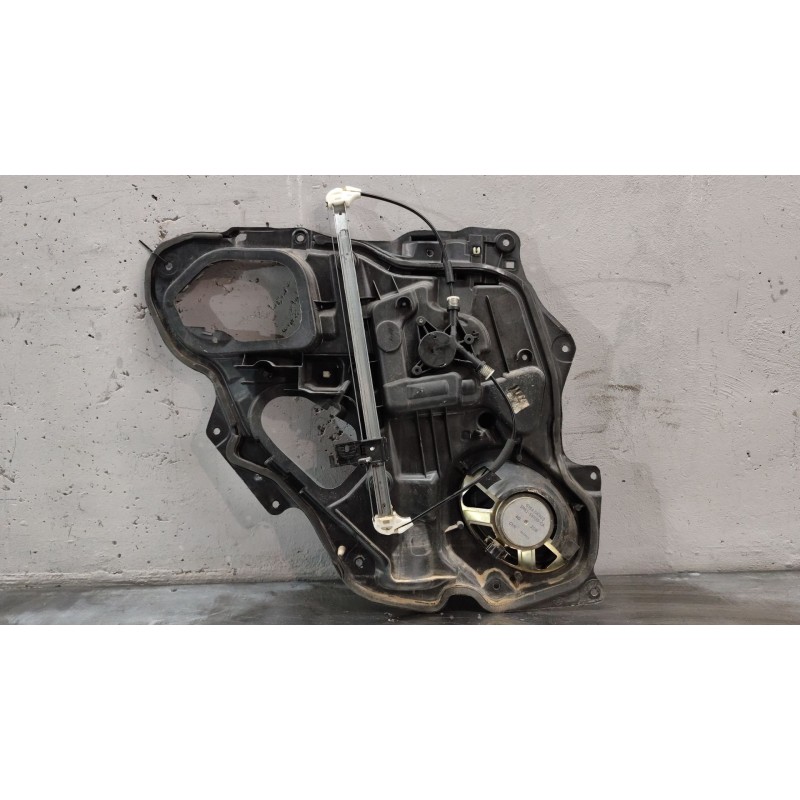 Recambio de elevalunas trasero derecho para mazda 3 berlina (bk) 1.6 vvt active referencia OEM IAM - Negro 5