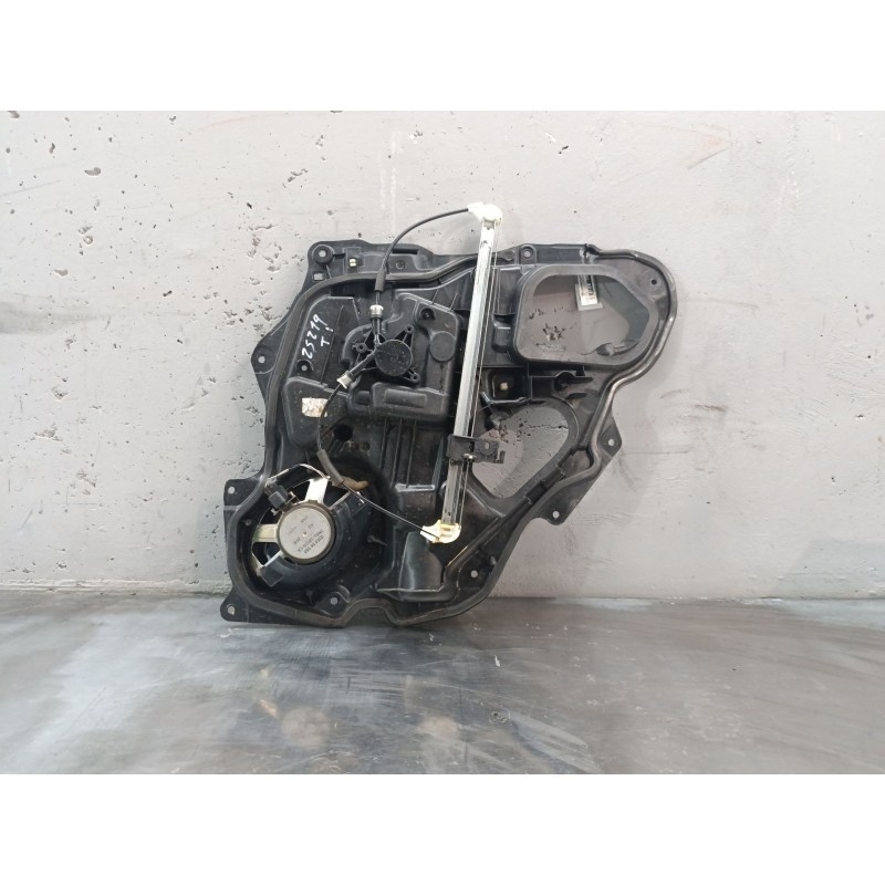 Recambio de elevalunas trasero izquierdo para mazda 3 berlina (bk) 1.6 vvt active referencia OEM IAM - Negro 2