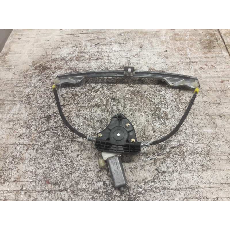 Recambio de elevalunas delantero derecho para renault clio ii fase ii (b/cb0) authentique referencia OEM IAM 0130822019 106212XX - Blanco