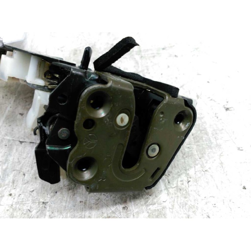 Recambio de cerradura puerta trasera derecha para nissan terrano/terrano.ii (r20) se (5-ptas.) referencia OEM IAM - Blanco 3