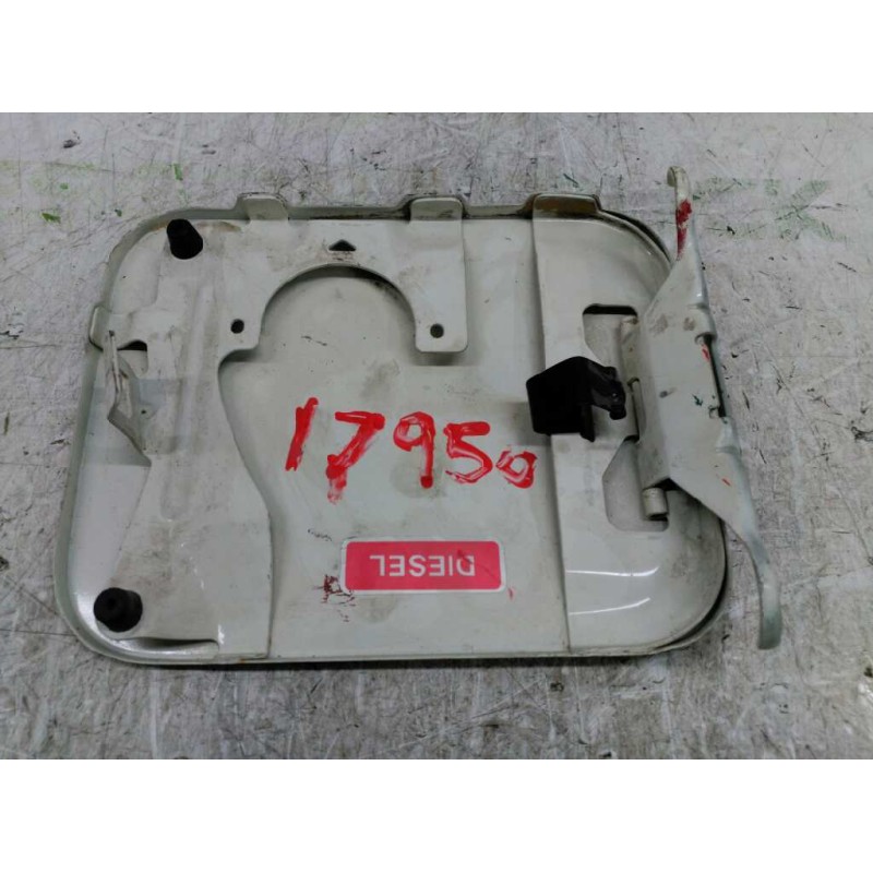Recambio de tapa exterior combustible para nissan terrano/terrano.ii (r20) se (5-ptas.) referencia OEM IAM - Blanco 2