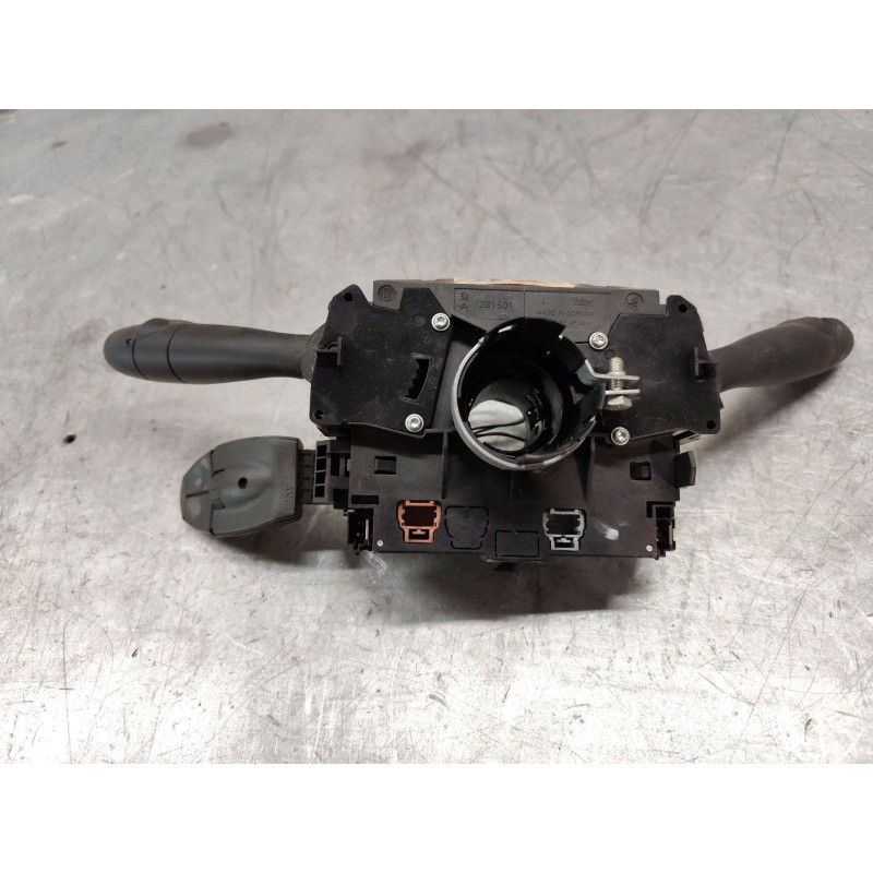 Recambio de mando multifuncion para peugeot 207 urban referencia OEM IAM 96630732XT - Negro 2