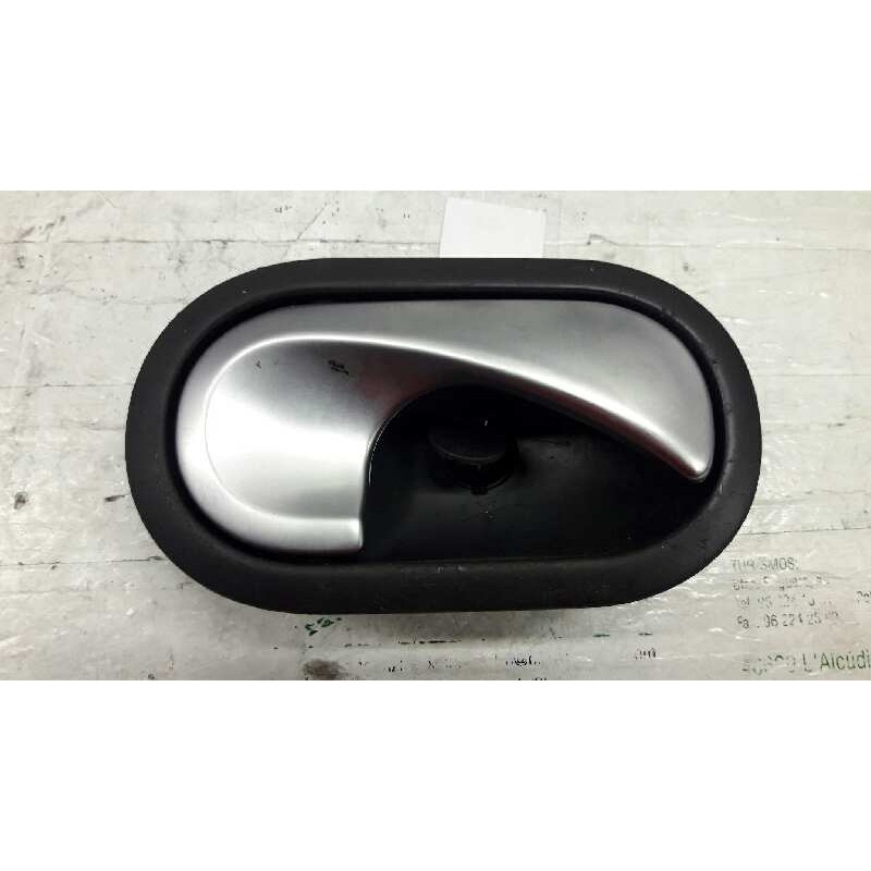 Recambio de maneta interior trasera derecha para renault megane ii berlina 5p confort expression referencia OEM IAM 8200028486  