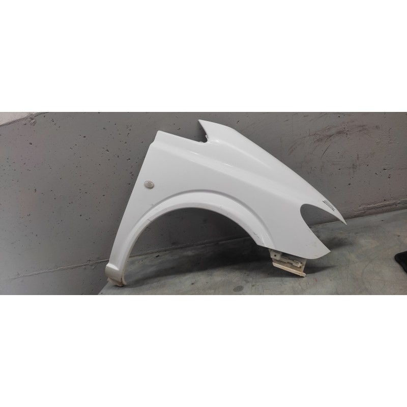 Recambio de aleta delantera derecha para mercedes-benz vito kasten (639) 2.1 cdi referencia OEM IAM   