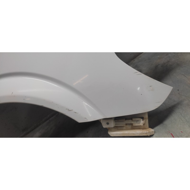 Recambio de aleta delantera derecha para mercedes-benz vito kasten (639) 2.1 cdi referencia OEM IAM - Blanco 2