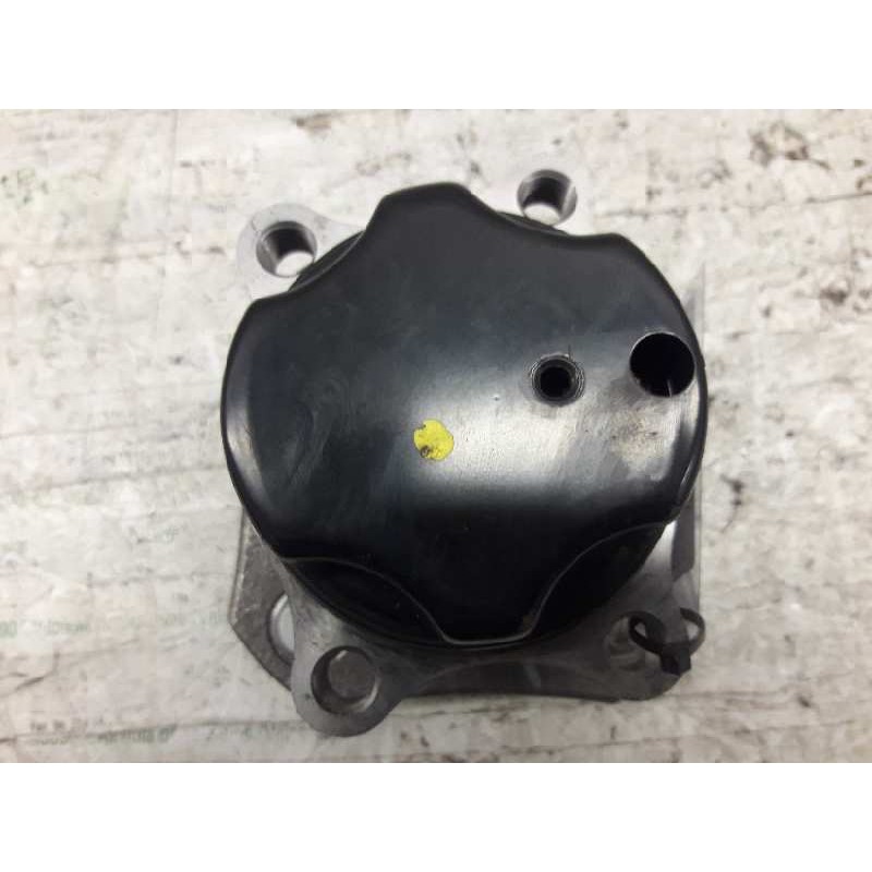 Recambio de buje trasero izquierdo para nissan nv 200 (m20) evalia premium referencia OEM IAM - Blanco 2