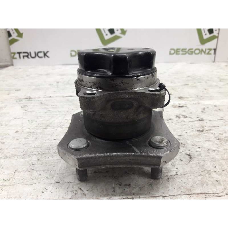 Recambio de buje trasero izquierdo para nissan nv 200 (m20) evalia premium referencia OEM IAM - Blanco 3