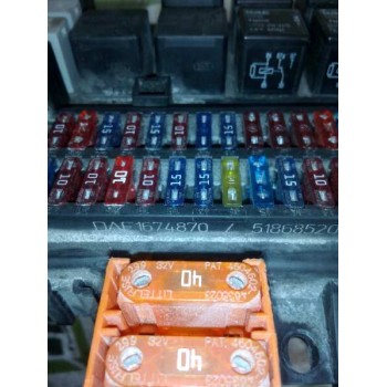 Recambio de caja reles / fusibles para daf serie 95 xf .xxx fsafe (tipo .480) space-cab referencia OEM IAM 1674870 518685201/00 