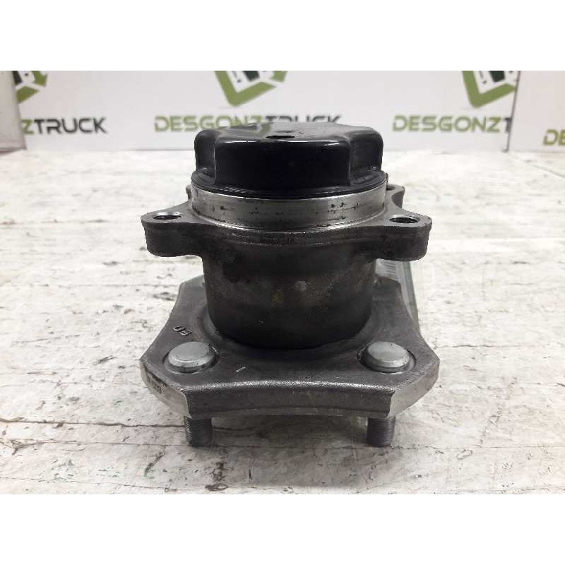 Recambio de buje trasero derecho para nissan nv 200 (m20) evalia premium referencia OEM IAM - Blanco 3