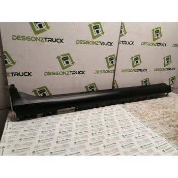 Recambio de estribo derecho para bmw x3 (f25) xdrive 20d referencia OEM IAM 51777210080  
