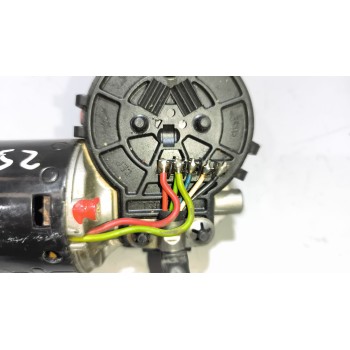 Recambio de motor limpia delantero para nissan trucks atleon tk160.95 referencia OEM IAM 0390242312  