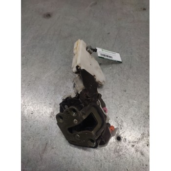 CERRADURA PUERTA TRASERA DERECHA 8055261U01 