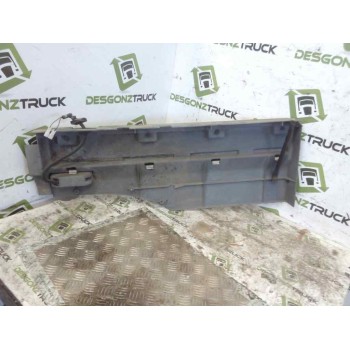 Recambio de moldura trasera cabina para daf serie xf105.xxx fsa 4x2 super-space-cab referencia OEM IAM DERECHA  