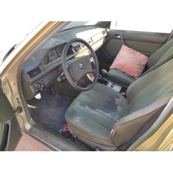 mercedes-benz clase e (w124) berlina del año 1986