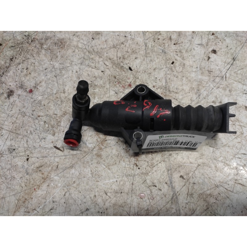 Recambio de bombin embrague para seat leon (1m1) stella referencia OEM IAM 1J0721261F  