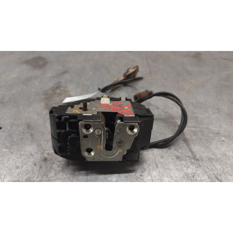 Recambio de cerradura puerta trasera derecha para nissan note (e11e) acenta referencia OEM IAM  3 PINS 