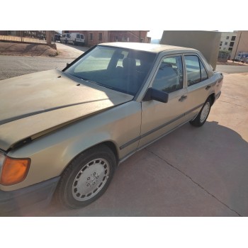 mercedes-benz clase e (w124) berlina del año 1986