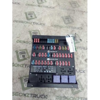 CAJA RELES / FUSIBLES 0015430615 8JE00737700 