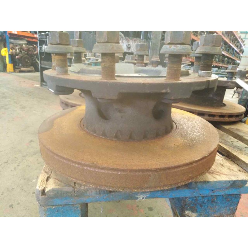 Recambio de buje delantero para renault magnum ab 2005 cabina adel.tractor semirr. gv  4x2 4xx.18 gran espacio referencia OEM IA - Blanco 2