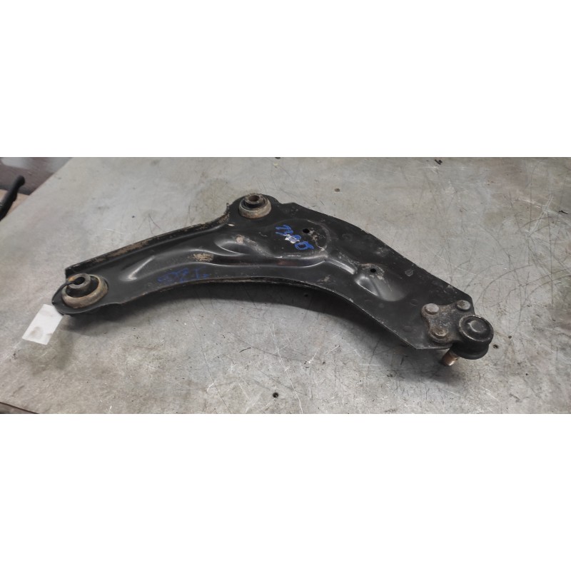 Recambio de brazo suspension inferior delantero izquierdo para nissan primastar (x83) 1.9 dci diesel cat referencia OEM IAM - Blanco 2