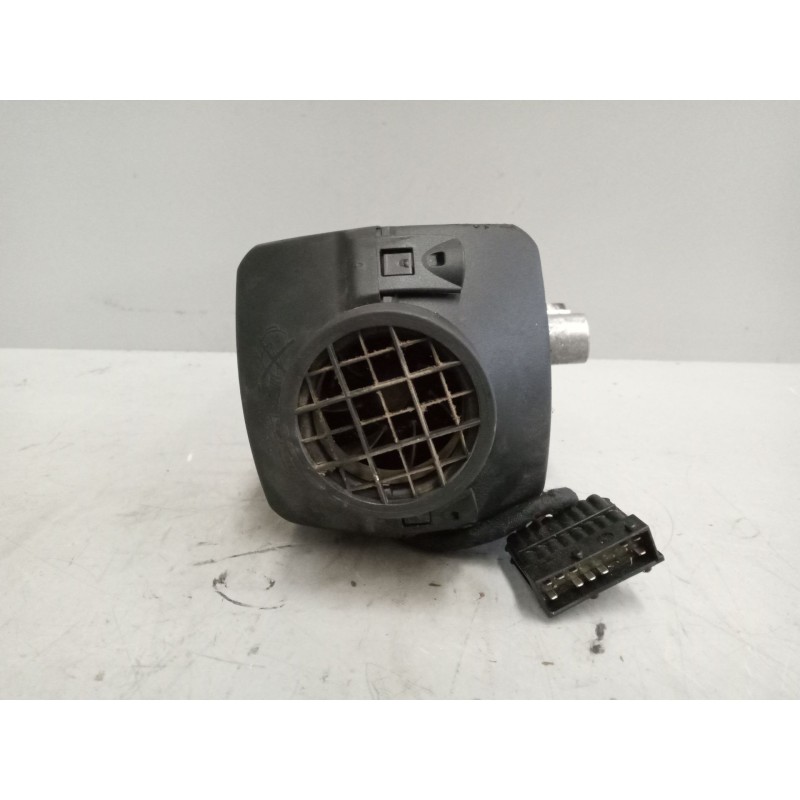 Recambio de motor calefaccion cabina para iveco stralis (as) 12.9 diesel referencia OEM IAM 504001621 EBERSPACHER AIRTRONIC D2 - Blanco 4