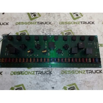 CAJA RELES / FUSIBLES 3120076 