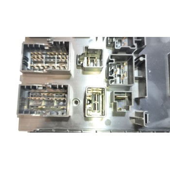 Recambio de caja reles / fusibles para renault serie t 10.8 diesel referencia OEM IAM 22619991 7422619994 