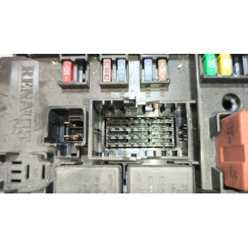 Recambio de caja reles / fusibles para renault serie t 10.8 diesel referencia OEM IAM 22619991 7422619994 