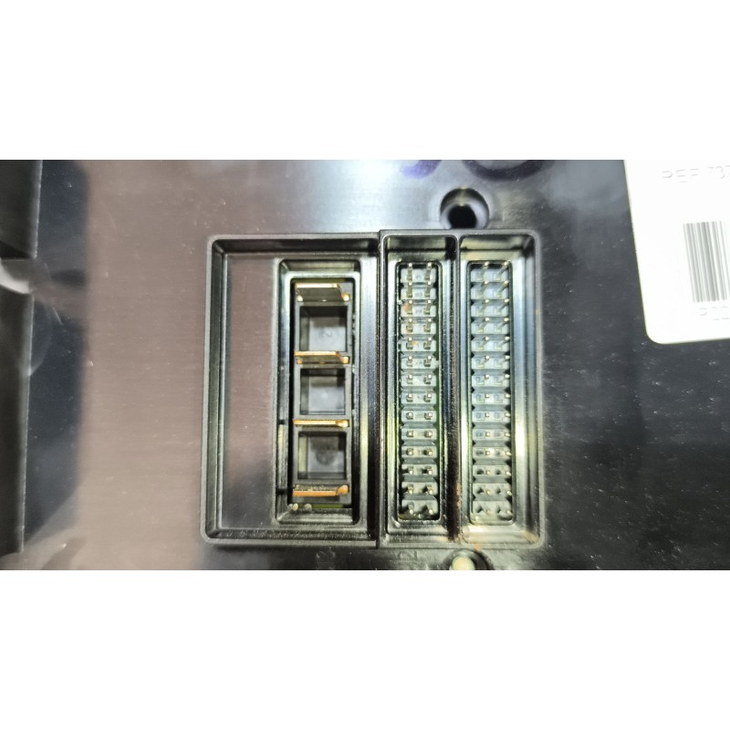 Recambio de caja reles / fusibles para renault serie t 10.8 diesel referencia OEM IAM 22619991 7422619994 - Blanco 11