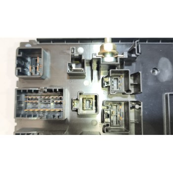 Recambio de caja reles / fusibles para renault serie t 10.8 diesel referencia OEM IAM 22619991 7422619994 