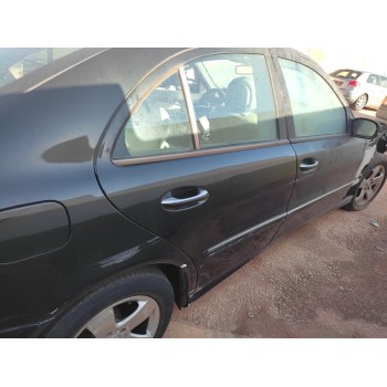 mercedes-benz clase e (w211) berlina del año 2002