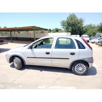 opel corsa c (x01) del año 2001