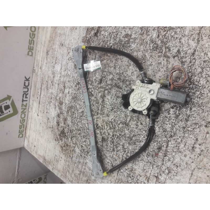 Recambio de elevalunas delantero derecho para renault clio ii fase ii (b/cb0) authentique referencia OEM IAM 0130822019 82002098