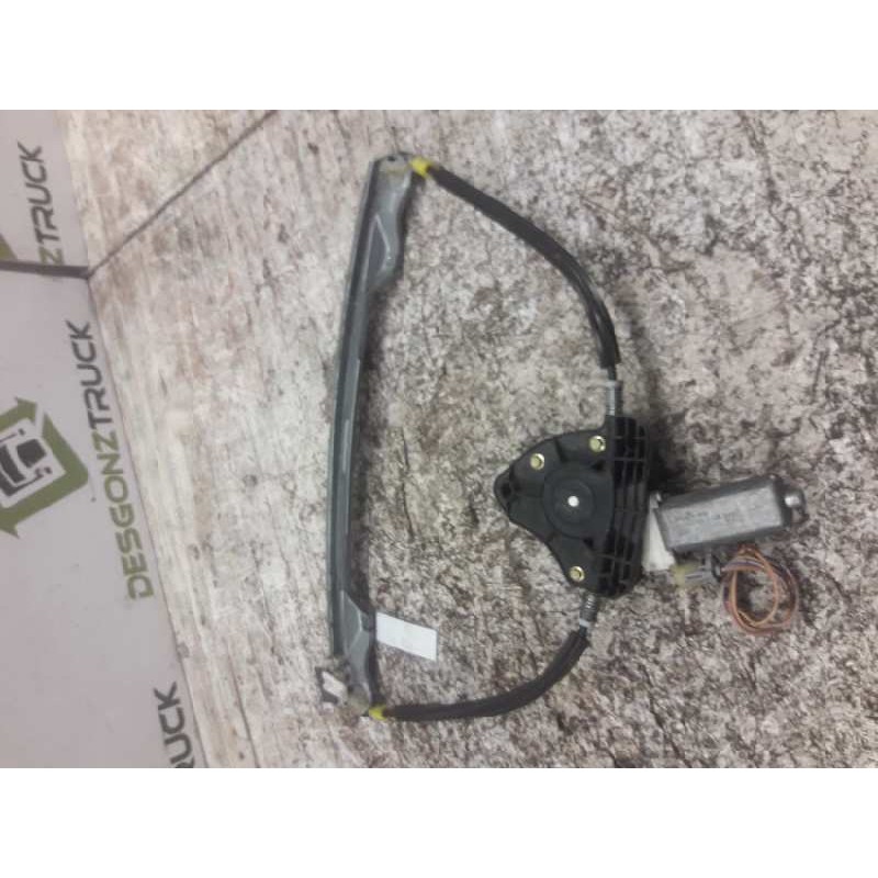 Recambio de elevalunas delantero derecho para renault clio ii fase ii (b/cb0) authentique referencia OEM IAM 0130822019 82002098 2