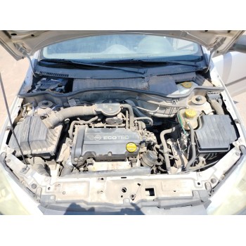 opel corsa c (x01) del año 2001