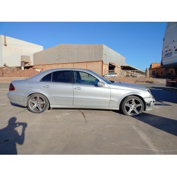 mercedes-benz clase e (w211) berlina del año 2008