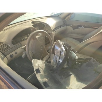 mercedes-benz clase e (w211) berlina del año 2002