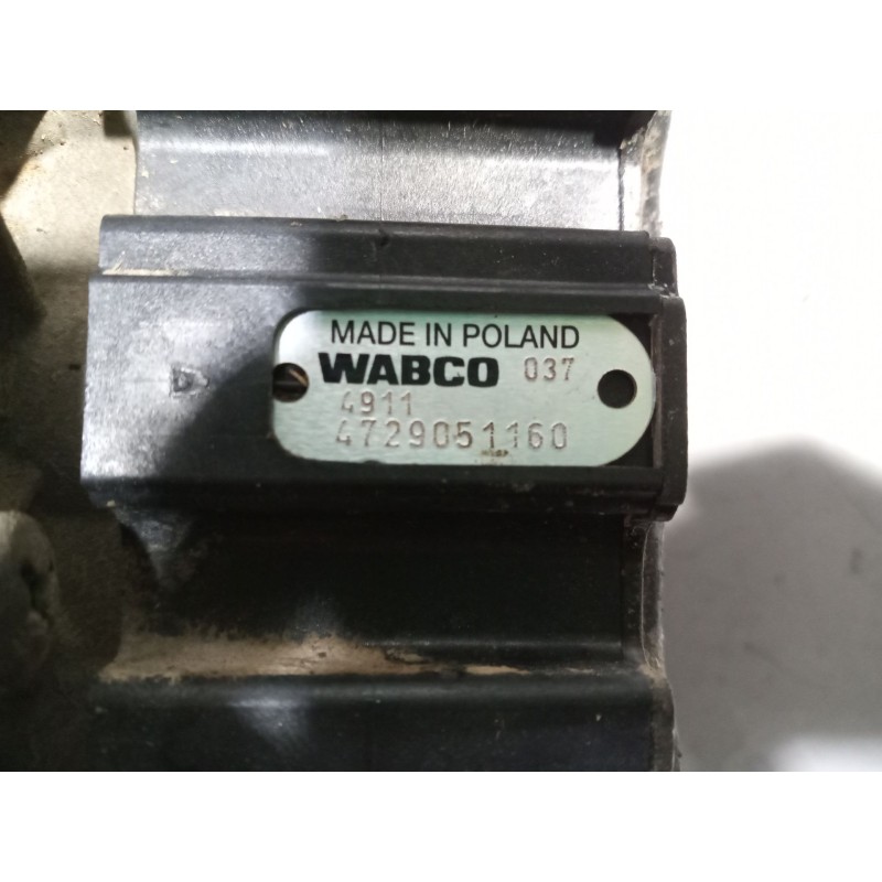 Recambio de valvula aire para renault hr 420.18/26 premium 01  11.1 diesel referencia OEM IAM 4729051160 2