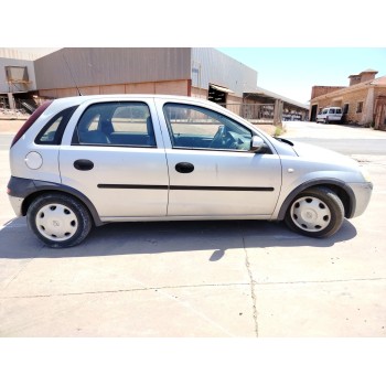 opel corsa c (x01) del año 2001