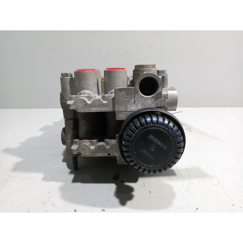 Recambio de valvula aire para renault hr 420.18/26 premium 01  11.1 diesel referencia OEM IAM 4729051160 4