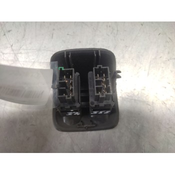 Recambio de mando elevalunas trasero izquierdo para peugeot 206 berlina 1.4 hdi referencia OEM IAM   