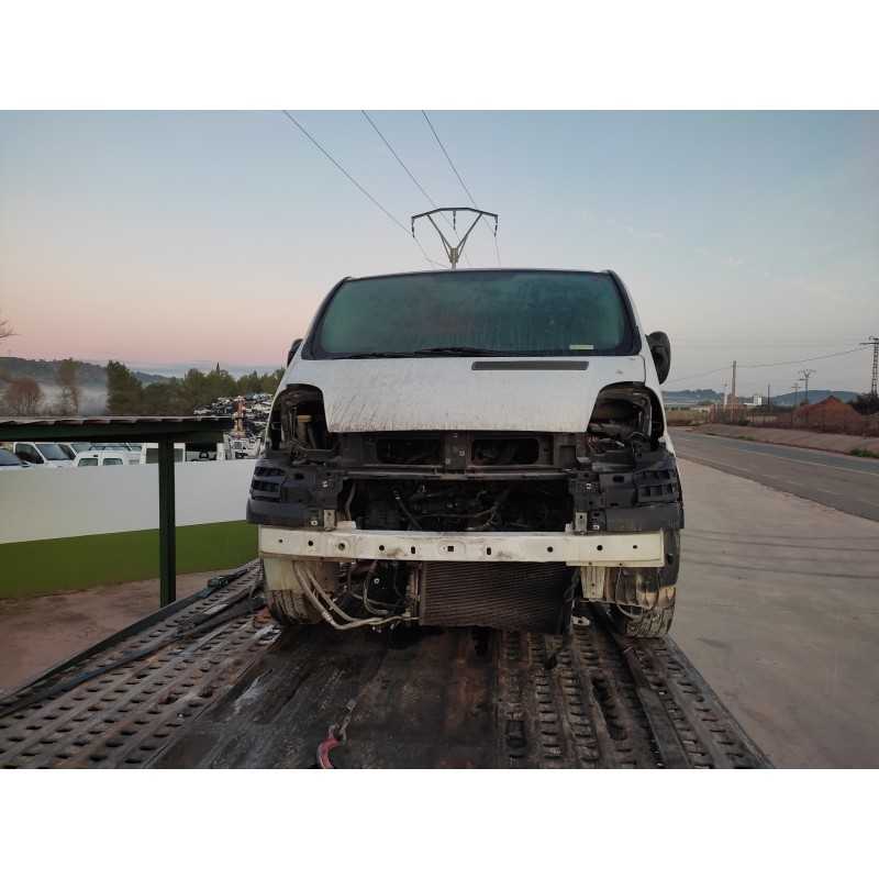 RENAULT TRAFIC COMBI (AB 4.01)