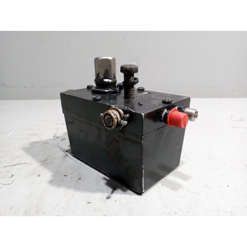 Recambio de bomba elevacion cabina para renault hr 420.18/26 premium 01  chasis 4x2 420.18 larga distancia referencia OEM IAM 50