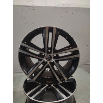 Recambio de juego llantas para skoda rapid ambition referencia OEM IAM 7JX17 H2 ET46  5 TORNILLOS