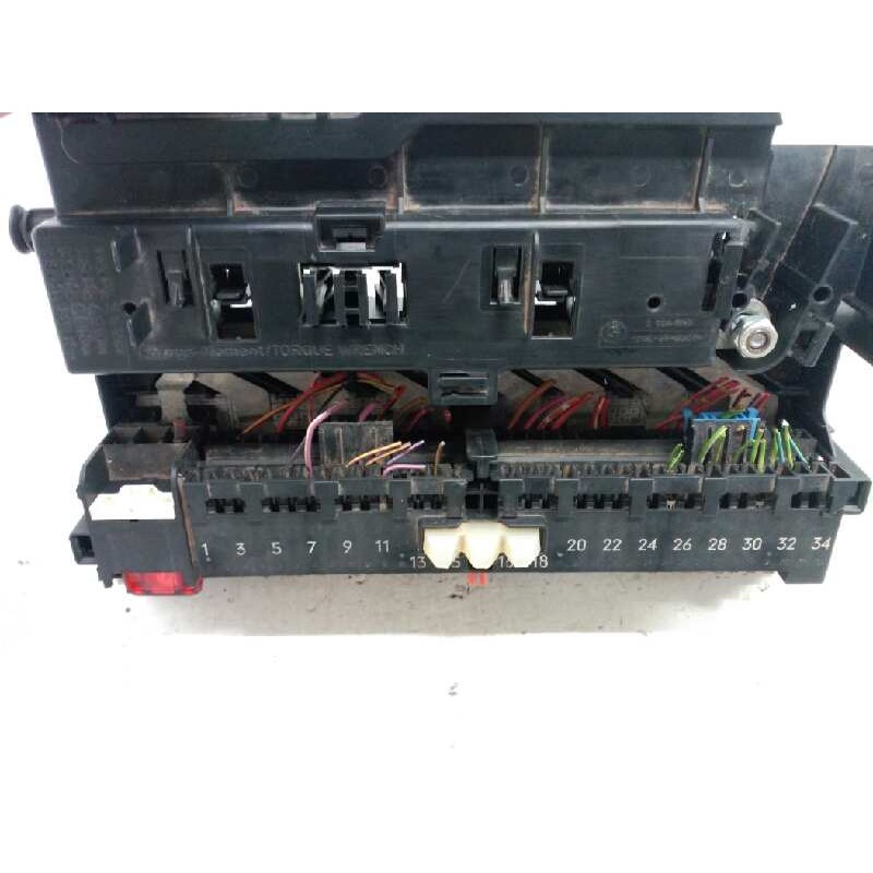 Recambio de caja reles / fusibles para bmw serie 3 berlina (e46) 320d referencia OEM IAM 18091.000.000 - Azul 2
