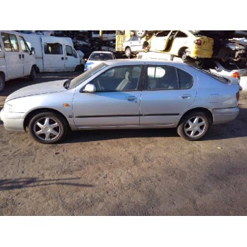 nissan primera berlina (p11) del año 1998