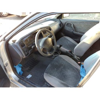 nissan primera berlina (p11) del año 1998